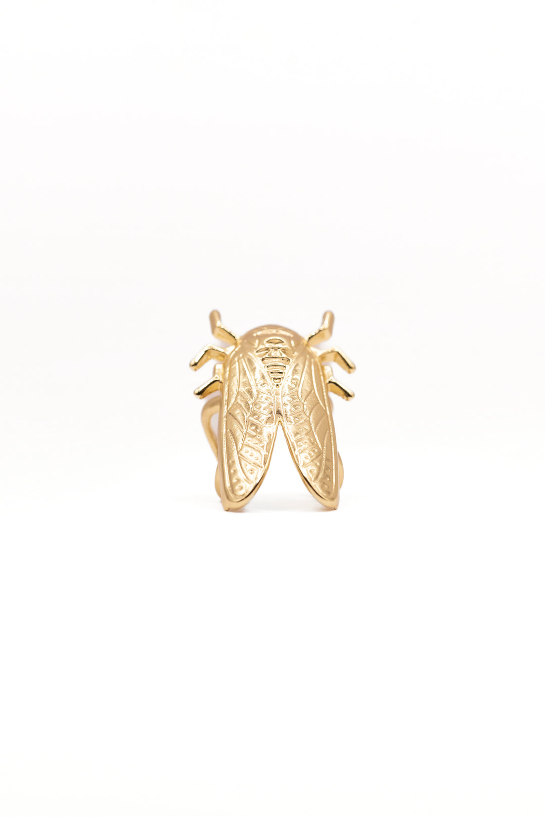 anillo-adaptable-hecho-a-mano-en-bronce-banado-en-oro-en-forma-de-polilla